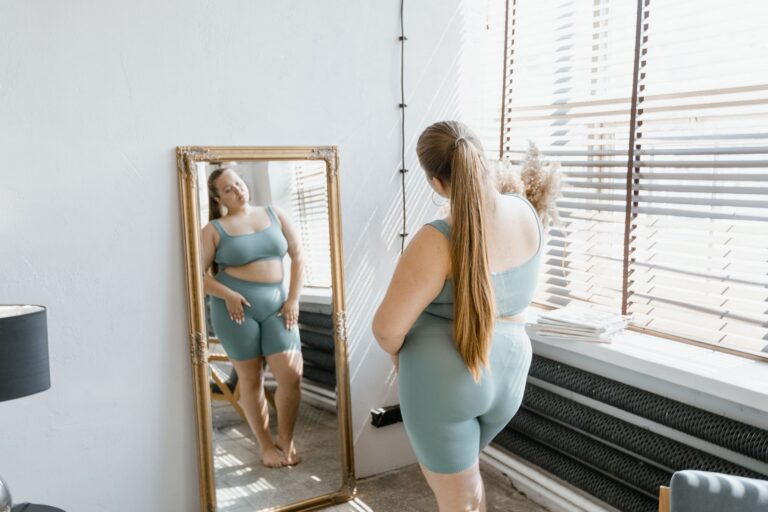 Trying to Look Like My Roommate for an Entire Semester - finding my look